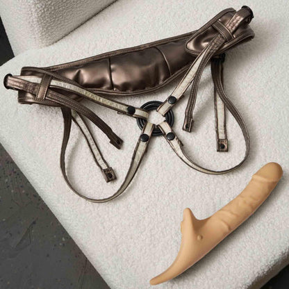 Dildo realistyczne Strap on me M waniliowe z pilotem